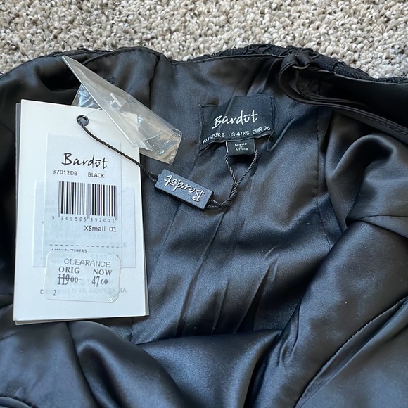 Bardot Lace MIDI off the shoulder dress. Never worn! - Picture 3 of 3